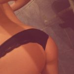 Миниатюрная брюнеточка из , ищу для интима мужчину